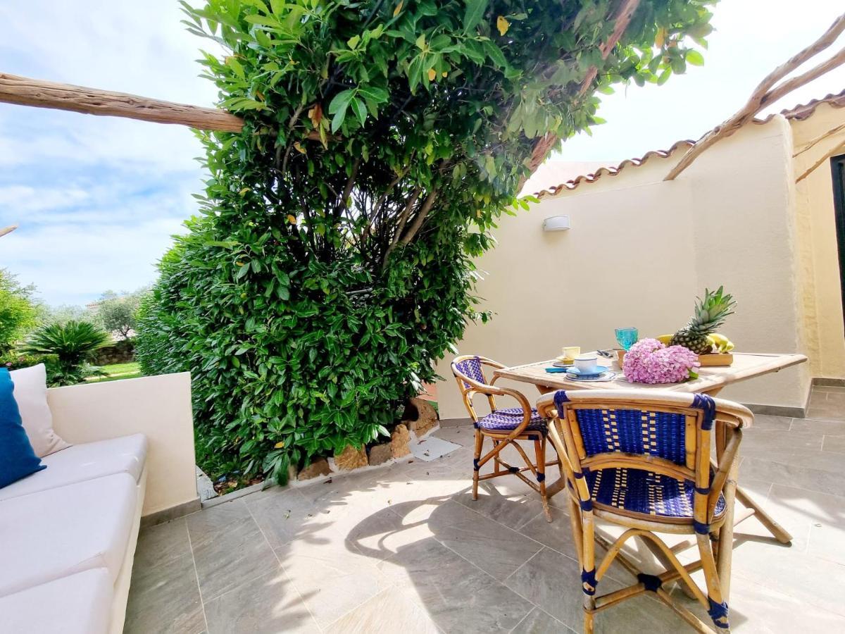 Stazzo San Teodoro Il Ginepro Piscina Condivisa Daire Dış mekan fotoğraf