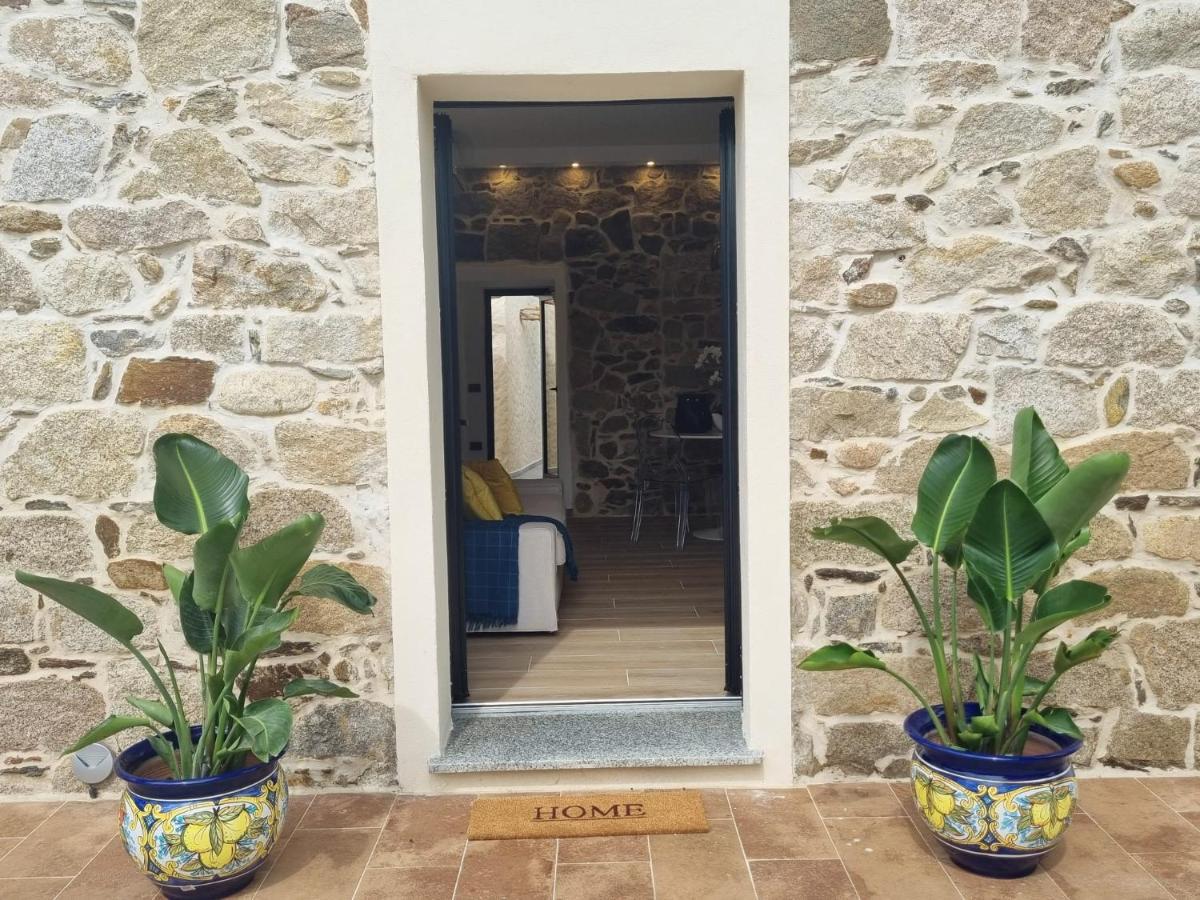 Stazzo San Teodoro Il Ginepro Piscina Condivisa Daire Dış mekan fotoğraf